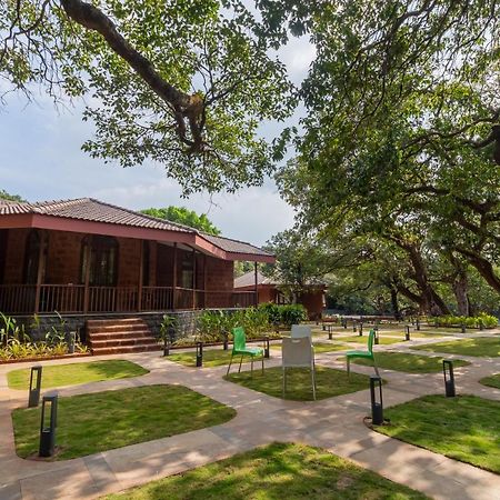 R R Heritage Resort Pure Vegetarian 马哈巴莱斯赫瓦尔 外观 照片